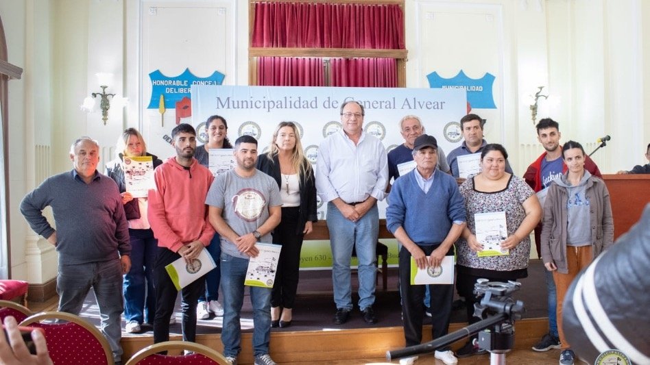 La Municipalidad De General Alvear Entregó Créditos A Emprendedores